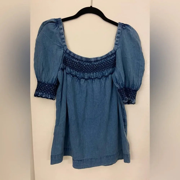 NWT Faherty Presley Embroidered Detail Cotton Chambray Top Blue Size Small - Picture 4 of 9